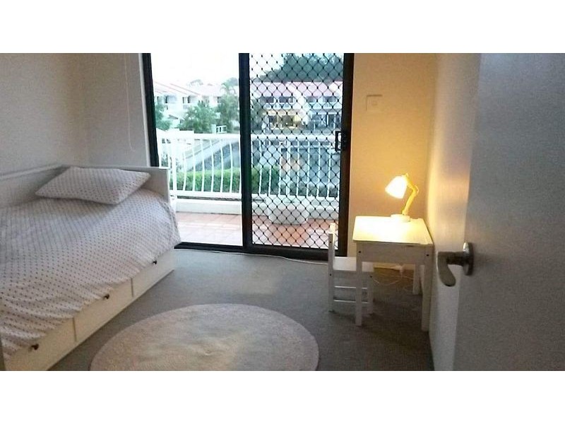 10/81 Boykambil Esp Nth, Hope Island QLD 4212