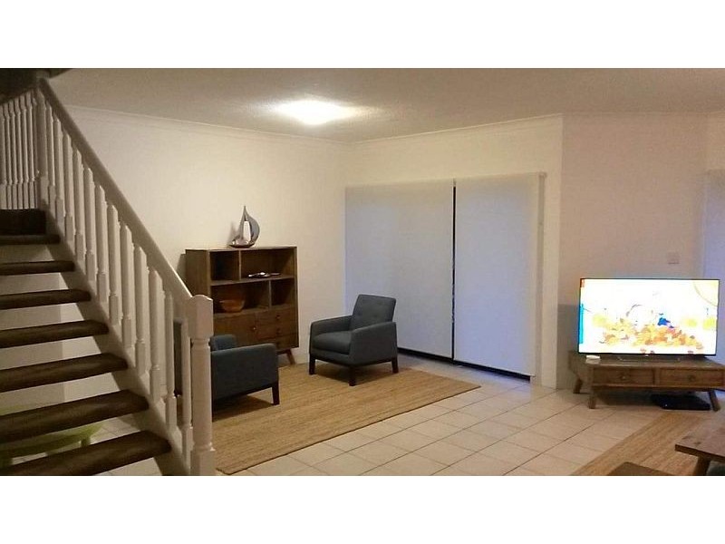 10/81 Boykambil Esp Nth, Hope Island QLD 4212