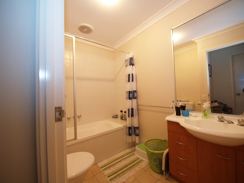 590 Pine Ridge Rd, Coombabah QLD 4216