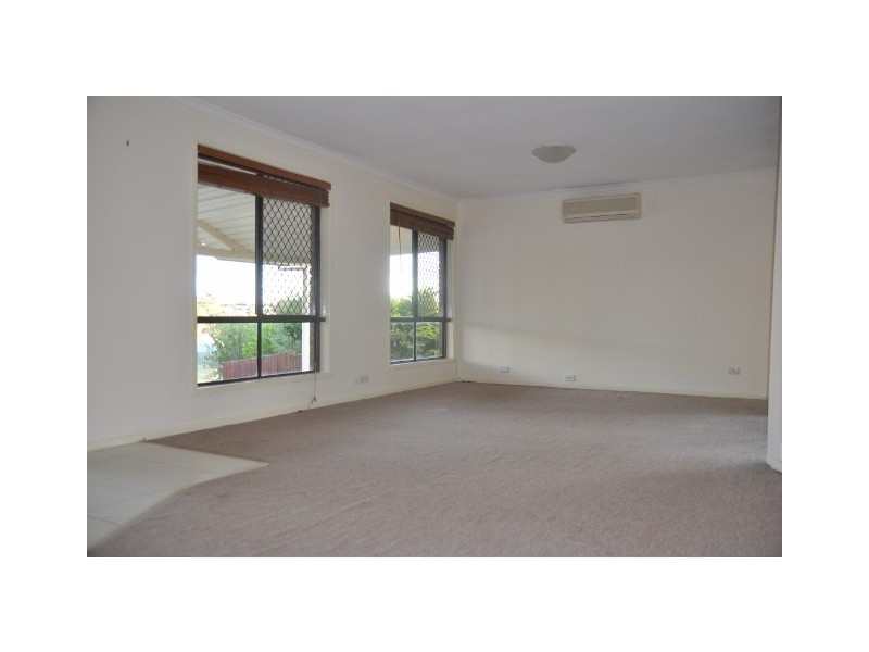 10 Kurru St, Eight Mile Plains QLD 4113