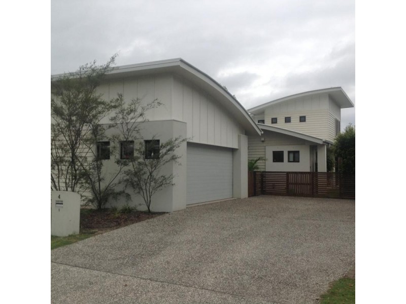 1/4 Hans Boysen Drive, Mudjimba QLD 4564