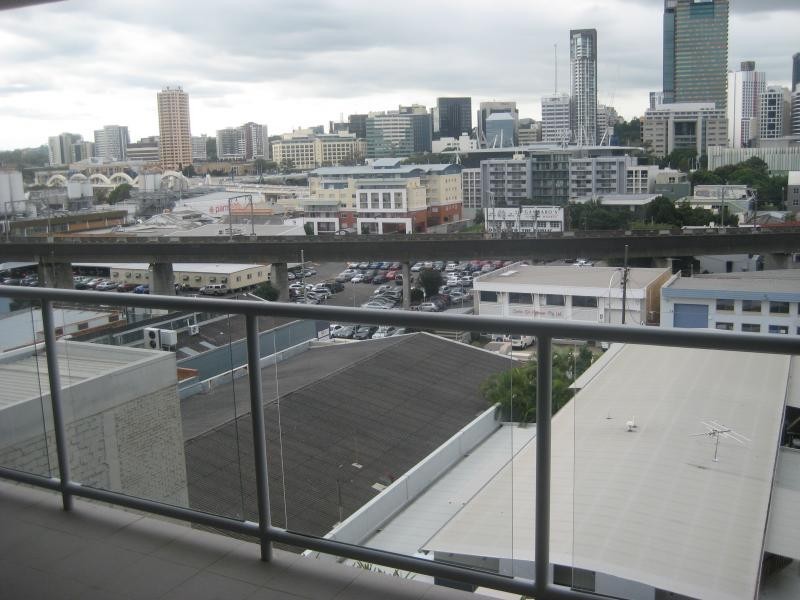 S13/8 Cordelia st, South Brisbane QLD 4101