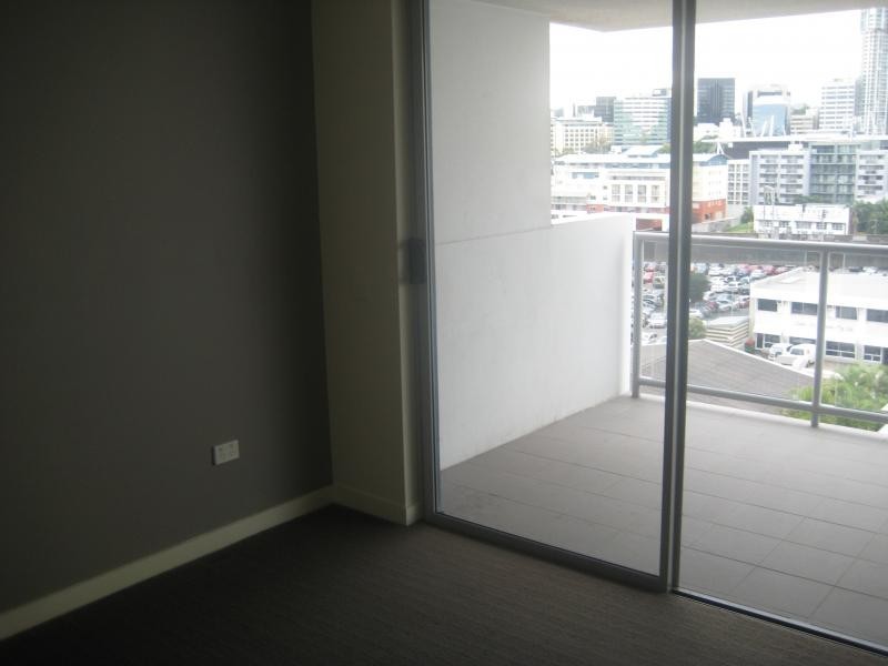 S13/8 Cordelia st, South Brisbane QLD 4101