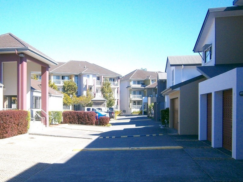 10/33 Clark St, Biggera Waters QLD 4216