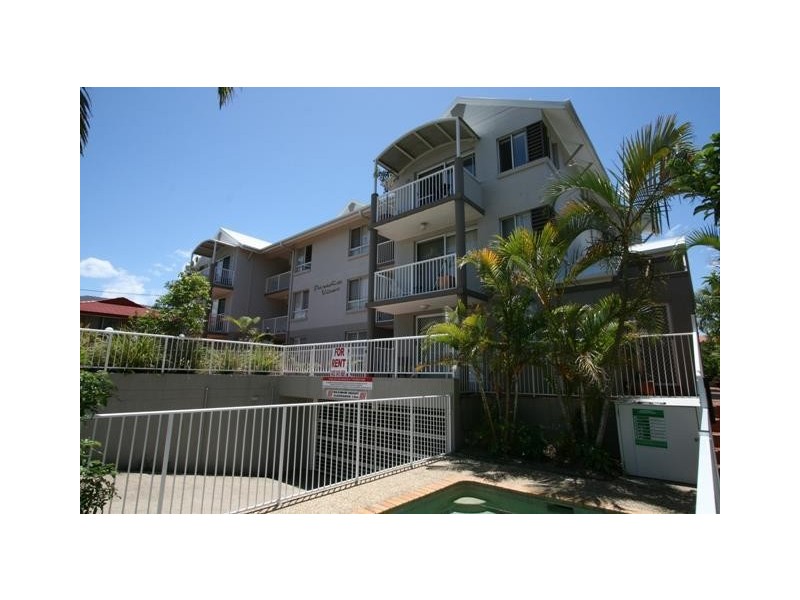 7-9 Illawong Street, Chevron Island QLD 4217