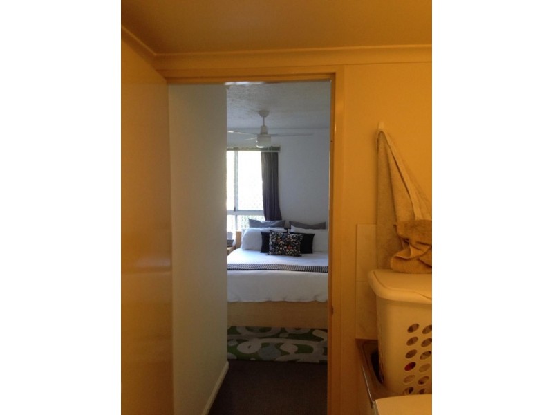 7-9 Illawong Street, Chevron Island QLD 4217