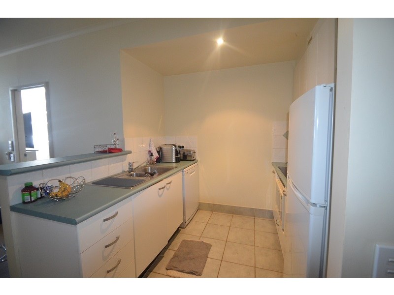32 Surf Parade, Broadbeach QLD 4218