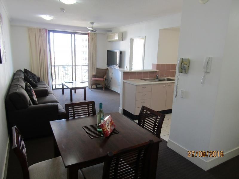 32 Surf Parade, Broadbeach QLD 4218