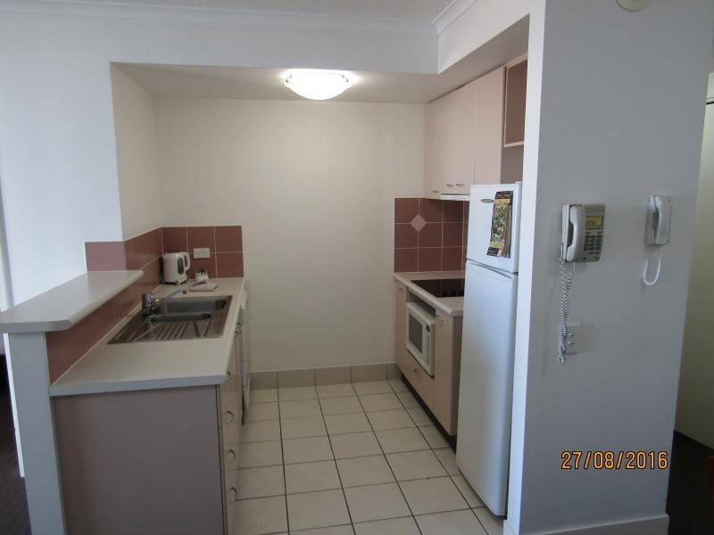 32 Surf Parade, Broadbeach QLD 4218