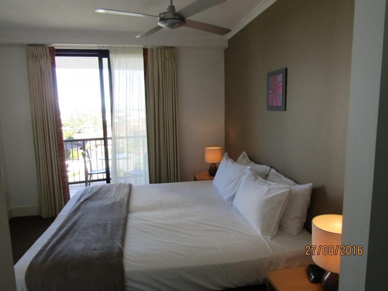 32 Surf Parade, Broadbeach QLD 4218