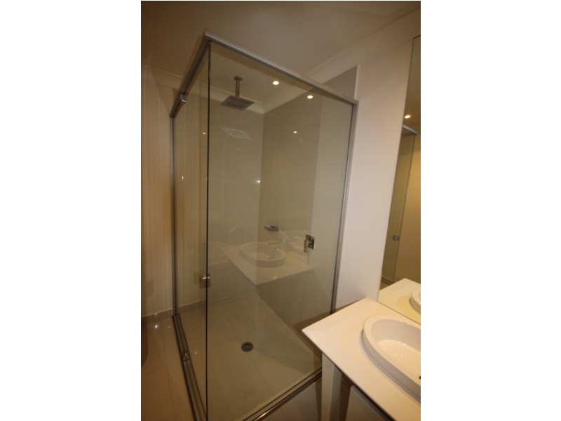 */87 Peninsula Drive, Robina QLD 4226