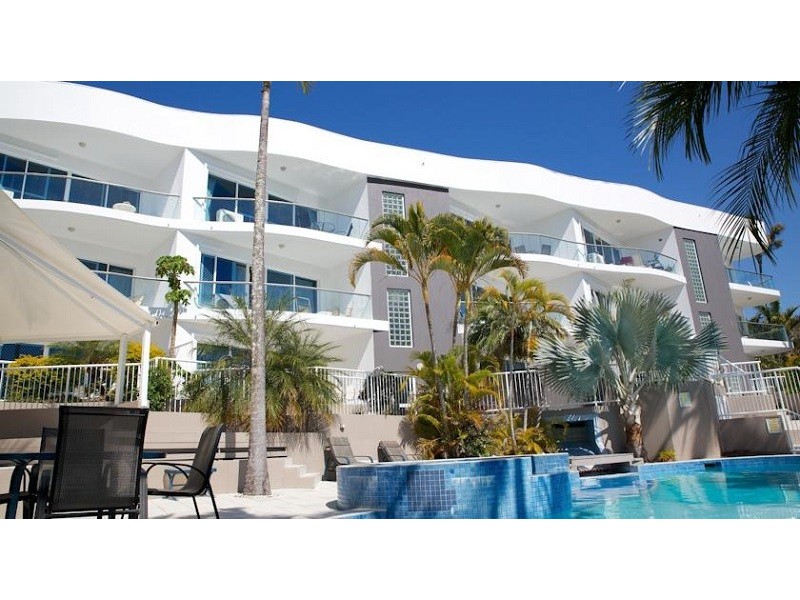 1/11 EADY AVENUE, Broadbeach Waters QLD 4218