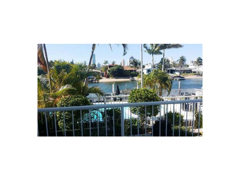 1/11 EADY AVENUE, Broadbeach Waters QLD 4218