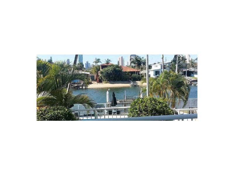 1/11 EADY AVENUE, Broadbeach Waters QLD 4218