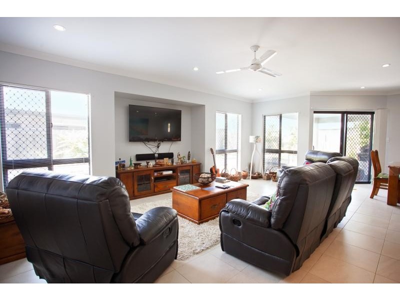 18 Marrabah Avenue, Smithfield QLD 4878