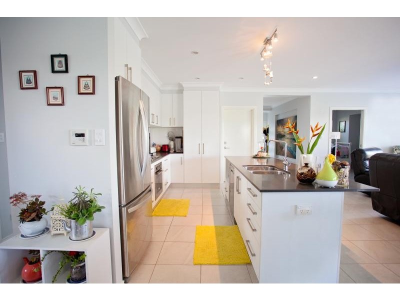 18 Marrabah Avenue, Smithfield QLD 4878