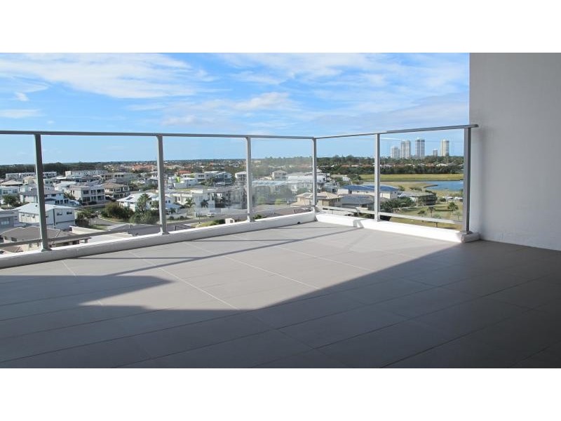 15 COMPASS DRIVE, Biggera Waters QLD 4216