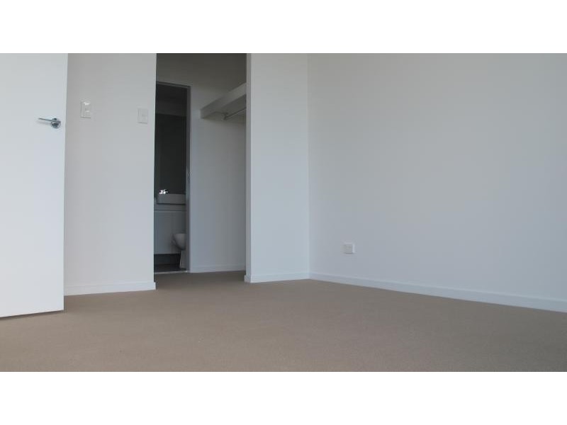 15 COMPASS DRIVE, Biggera Waters QLD 4216