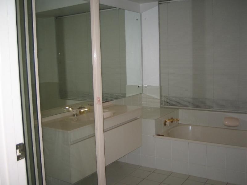 6 Toddington Street, Chapel Hill QLD 4069