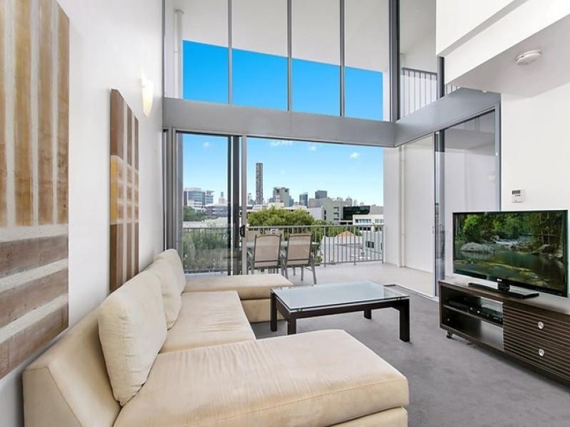 24/15 Walsh St, Milton QLD 4064