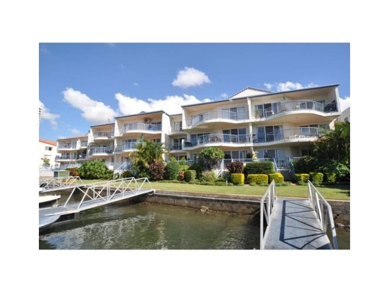 11 Madang Crescent, Runaway Bay QLD 4216