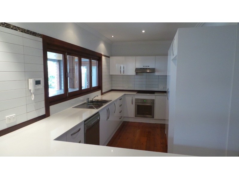 */10 Brooke, Southport QLD 4215