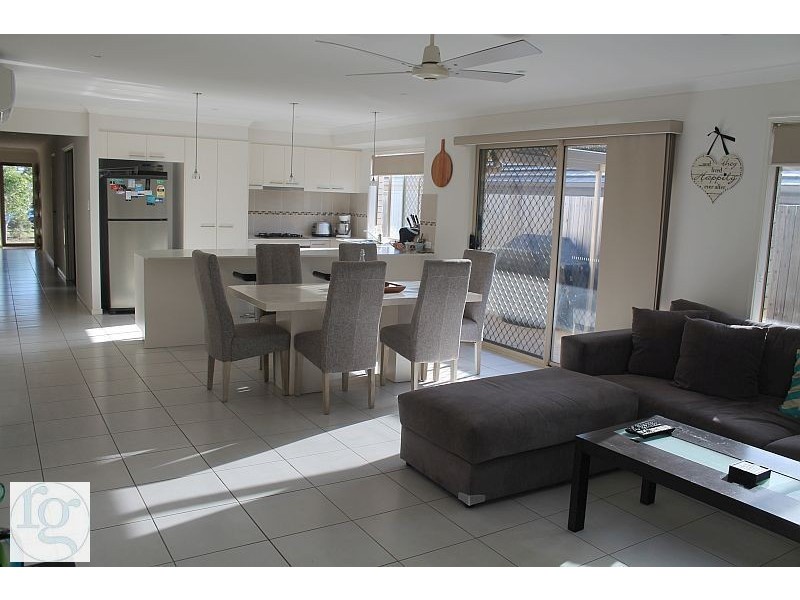 4 Goolwa Court, Pimpama QLD 4209