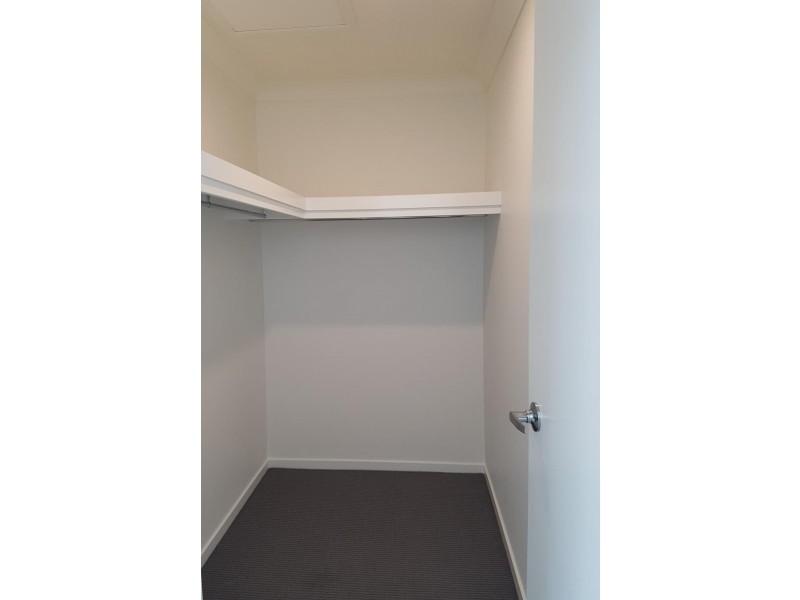 11/20 Eminence Lane, Bridgeman Downs QLD 4035