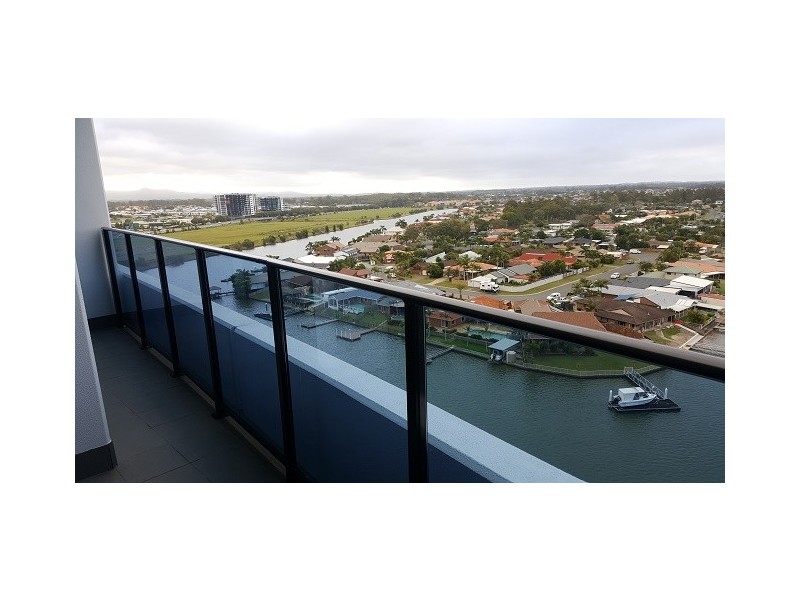 @/5 Harbour Side Court, Biggera Waters QLD 4216