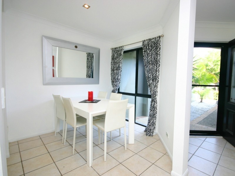 19 Santa Barbara Road, Hope Island QLD 4212