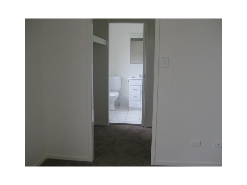 %/30 Carmarthen Circuit, Pacific Pines QLD 4211