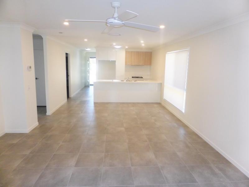 20 Eminence Lane, Bridgeman Downs QLD 4035