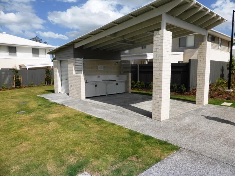20 Eminence Lane, Bridgeman Downs QLD 4035