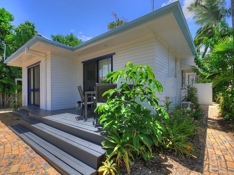 39 Robert Street, Labrador QLD 4215