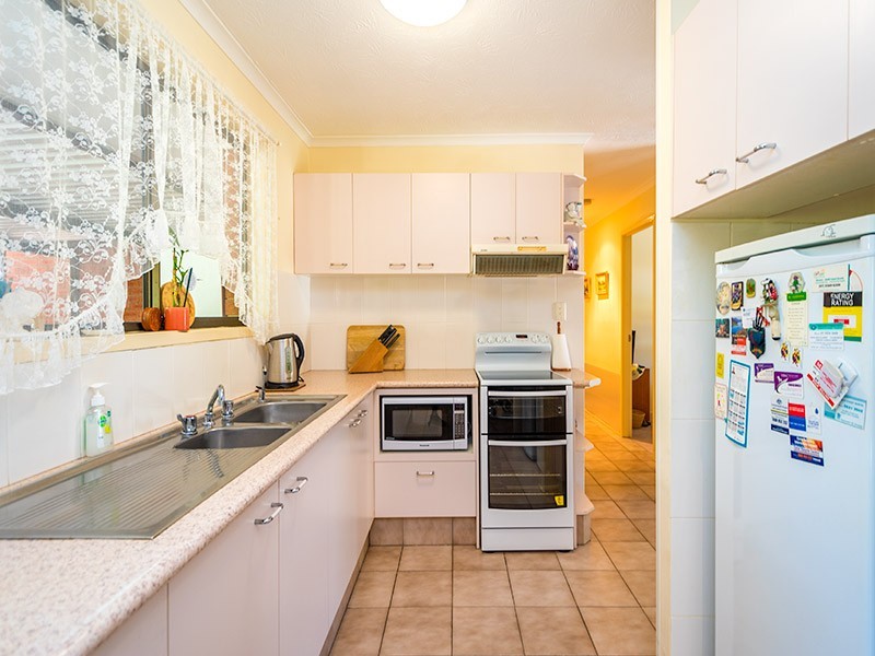 25 Balfour Crescent, Highland Park QLD 4211