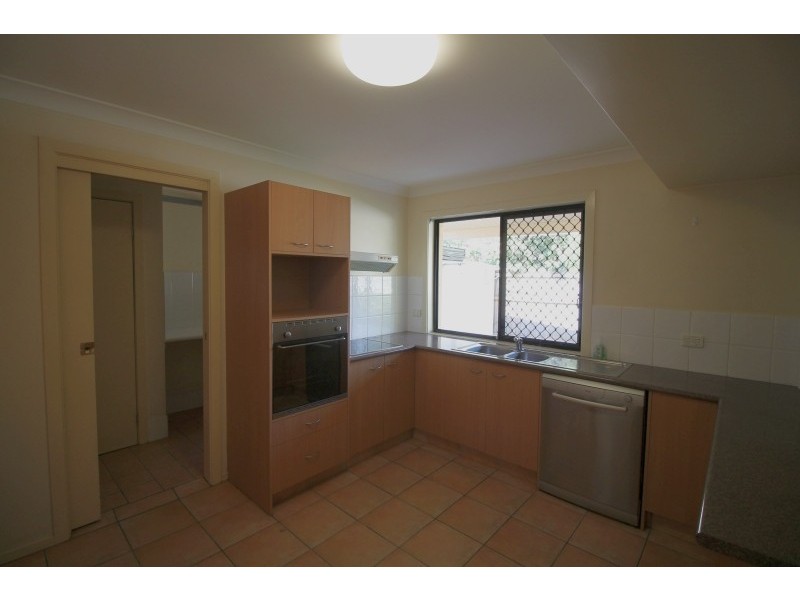 2/5 Brittney Court, Ashmore QLD 4214