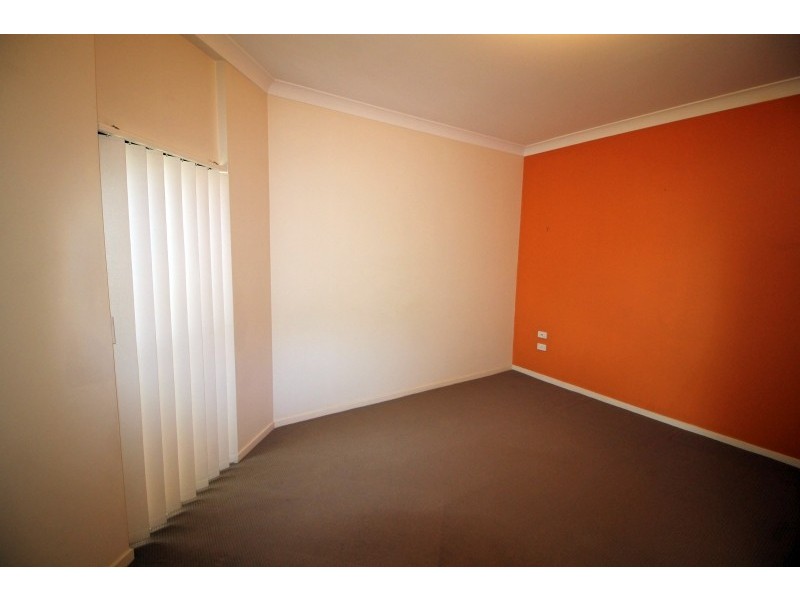 2/5 Brittney Court, Ashmore QLD 4214