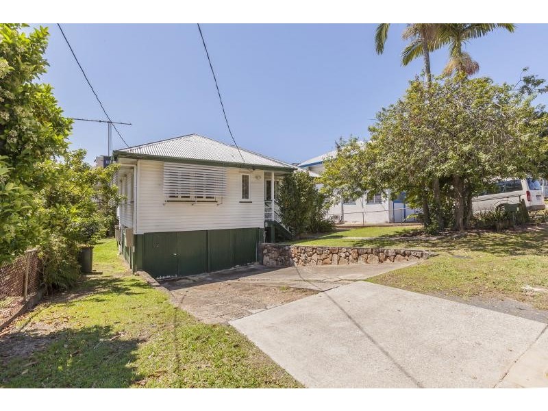 32 Curwen Tce, Chermside QLD 4032