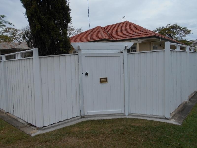 75 Graceville Avenue, Graceville QLD 4075