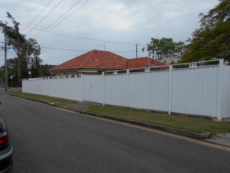 75 Graceville Avenue, Graceville QLD 4075