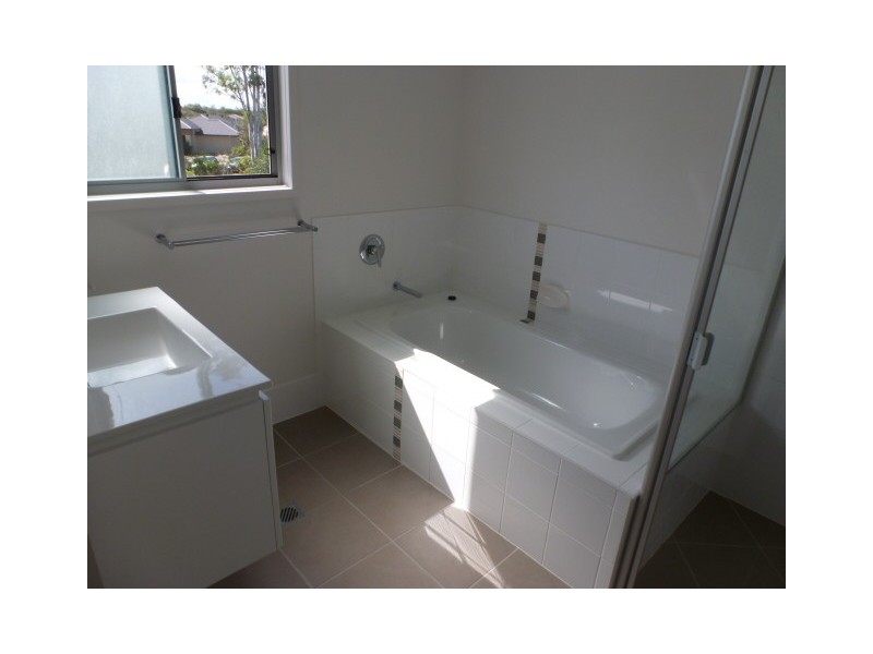 86 Carselgrove Ave, Fitzgibbon QLD 4018