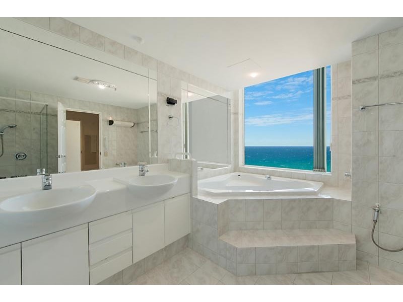 177 Old Burleigh Rd, Broadbeach QLD 4218