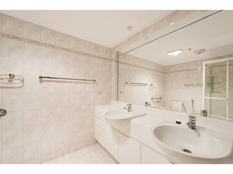 177 Old Burleigh Rd, Broadbeach QLD 4218