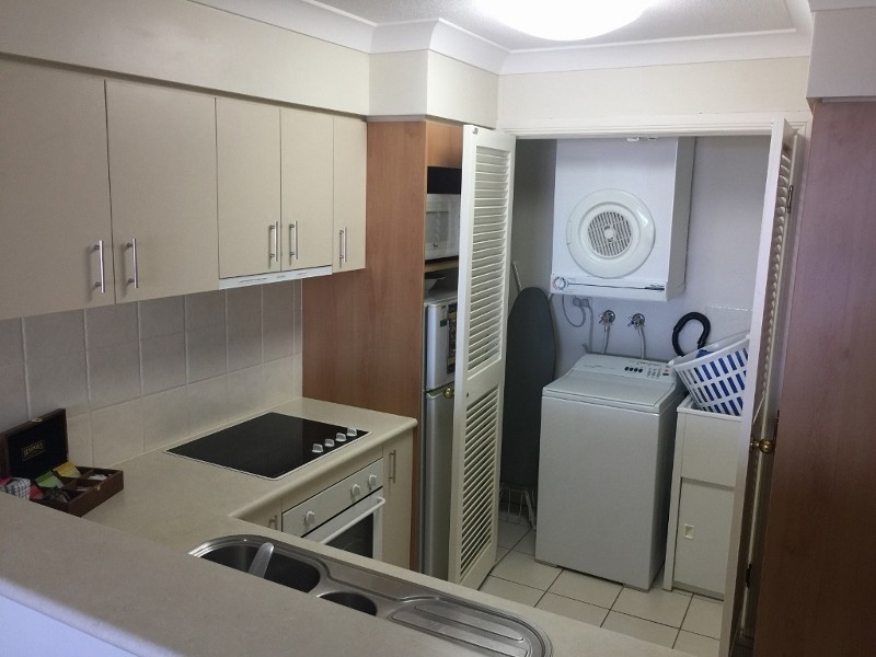 3073/2633 Gold Coast Highway, Broadbeach QLD 4218