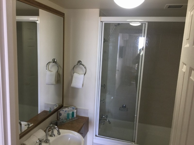 3073/2633 Gold Coast Highway, Broadbeach QLD 4218