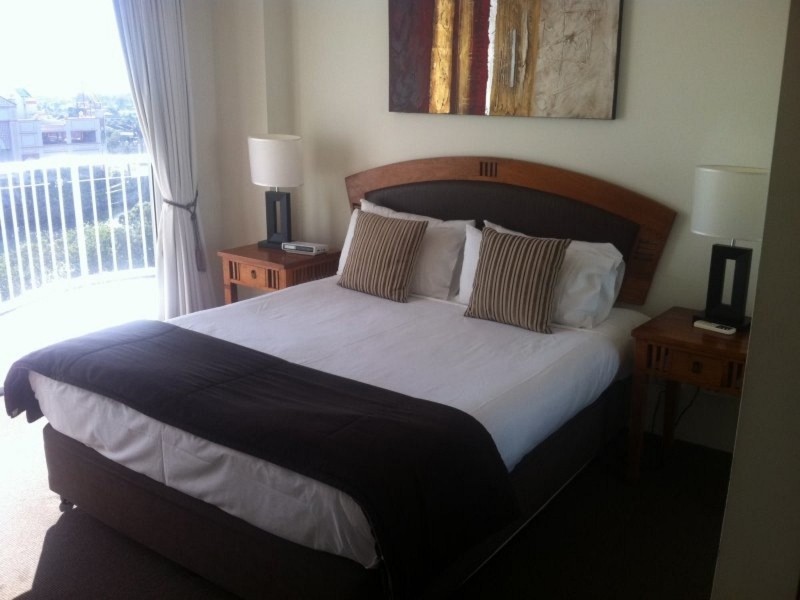 3082/2633 Gold Coast Highway, Broadbeach QLD 4218