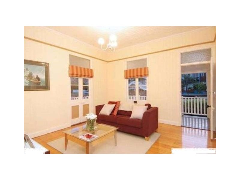 60 Shakespeare Street, Coorparoo QLD 4151