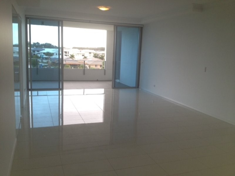207/43 Harbourtown Dr., Biggera Waters QLD 4216