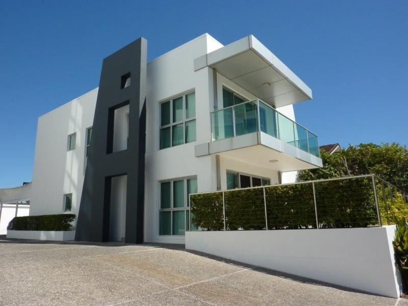 300 Marine Parade, Labrador QLD 4215