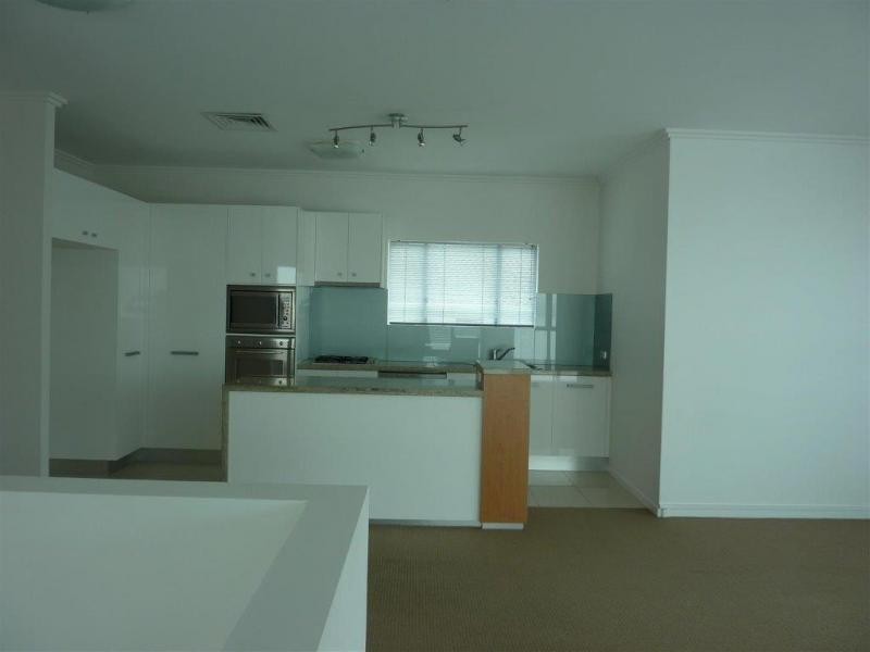 300 Marine Parade, Labrador QLD 4215